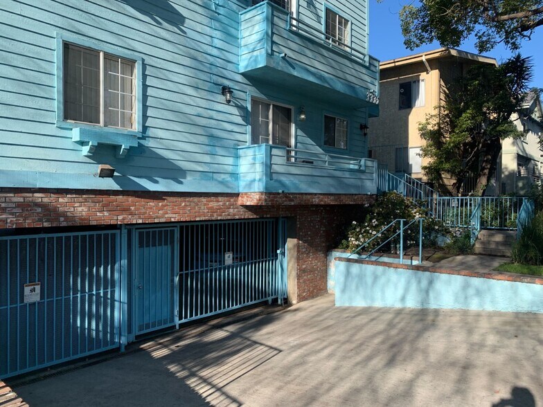 Building Photo - 3335 Keystone Ave