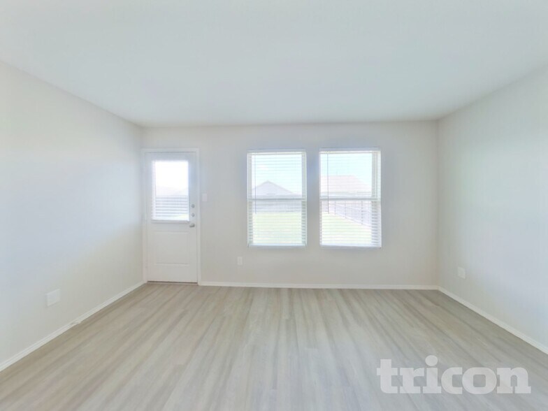 Building Photo - 337 Falling Star Dr