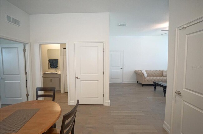 Building Photo - 12470 Bergstrom Bay Dr