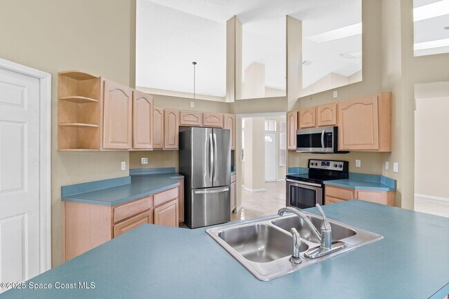 Building Photo - 475 Buttonwood Dr