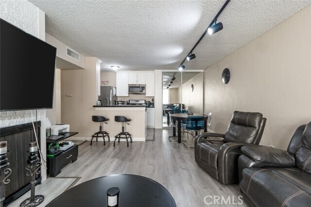 Building Photo - 421 La Fayette Park Pl