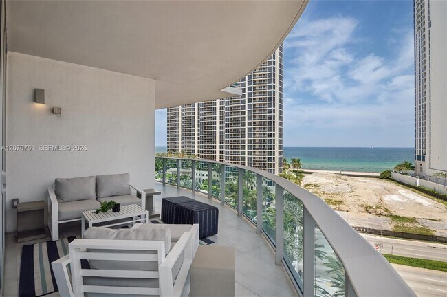 Building Photo - 17550 Collins Ave