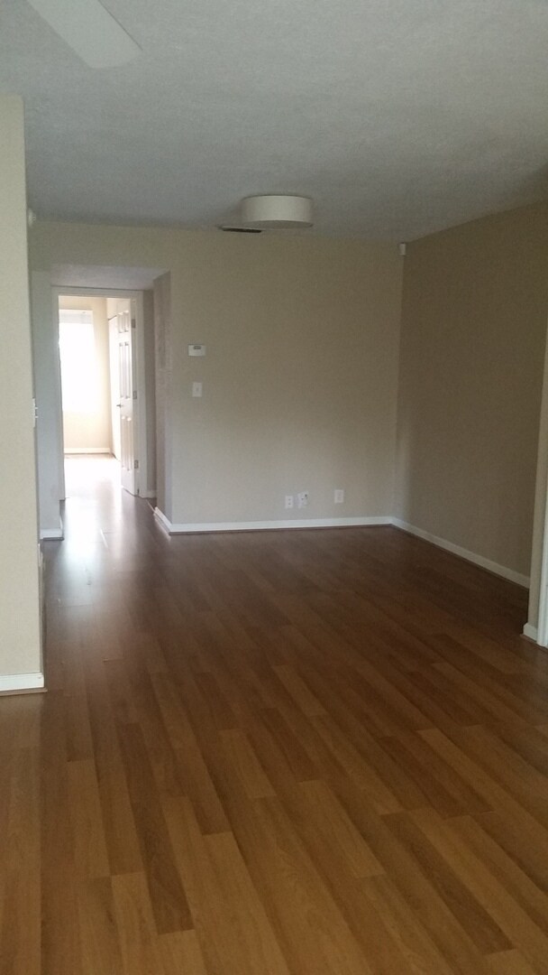 Building Photo - 1 Bd Condo In La Costa Brava With Balcony,...