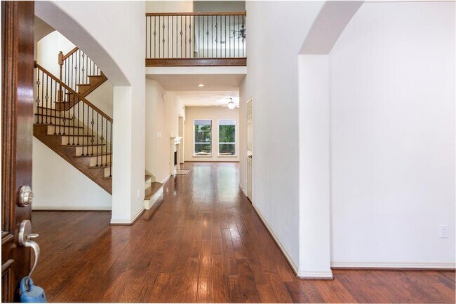 Building Photo - 62 S Longsford Cir