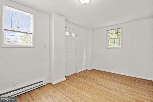 Building Photo - 1807 41st Pl SE
