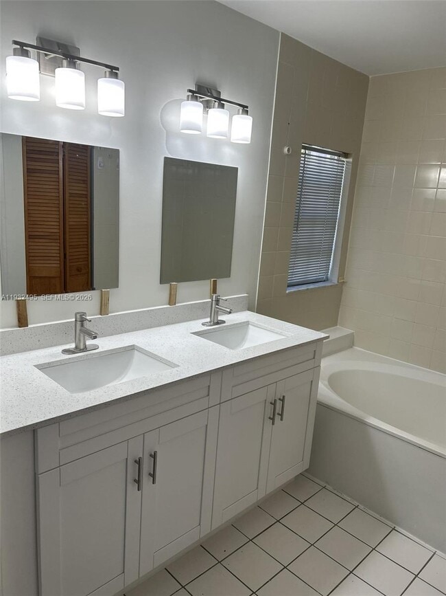 Building Photo - 13929 SW 102nd Terrace