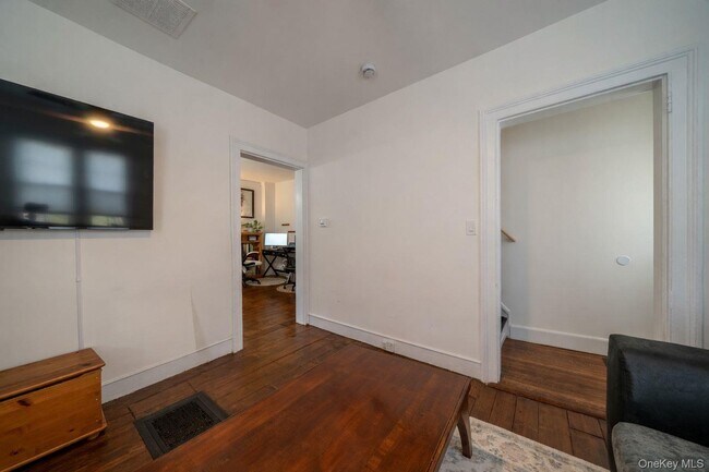 Building Photo - 93 West St