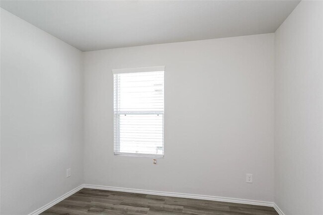 Building Photo - 22363 Porter Mountain Trl