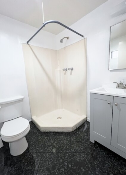 Bathroom - 4553 W 116th St