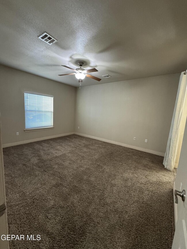 Building Photo - 12872 Hueco Mine Dr