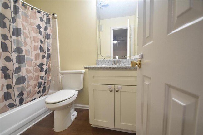 Building Photo - 310 Granville Ct