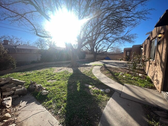 Building Photo - 3112 Colorado St NE