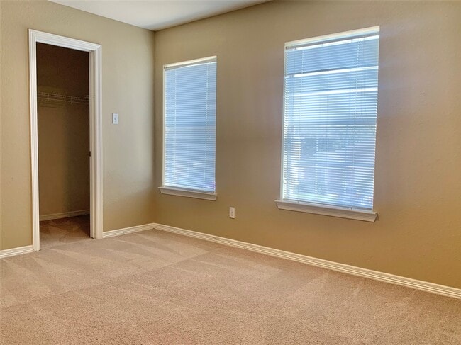 Building Photo - 926 Andover Glen Dr