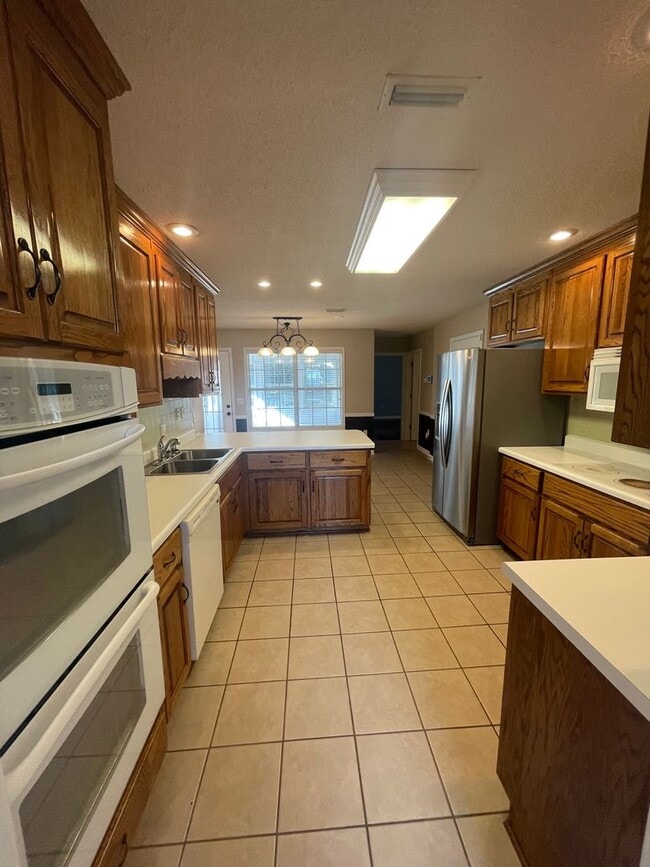 Building Photo - Available January!