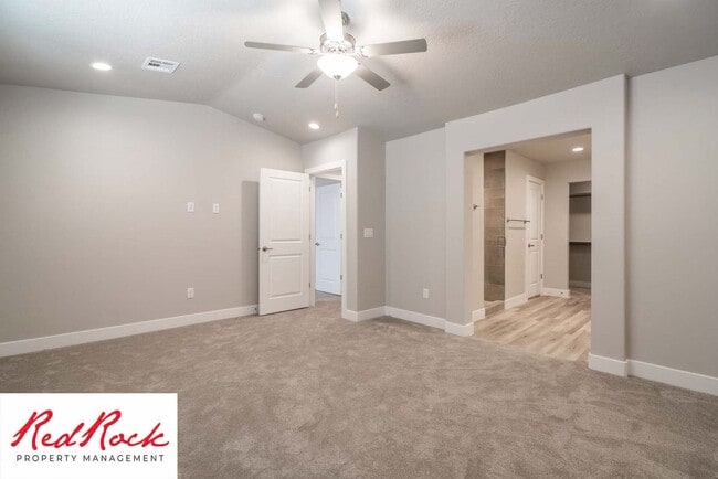 Building Photo - Modern 4-Bed Townhome in Hurricane Heights