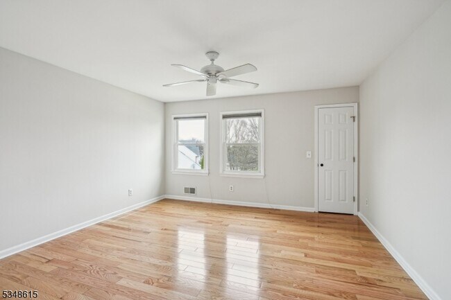 Building Photo - 12 Baumgartner Ct