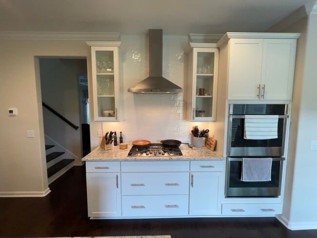 Building Photo - Stunning well kept 4 bed/ 3 bath home!