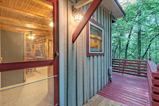 Building Photo - 6180 Crow Creek Rd