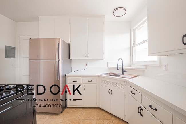 Building Photo - 1148 Queen Anne Pl