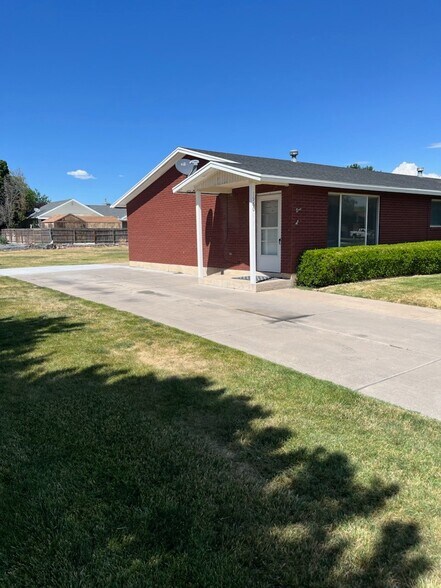 Building Photo - 1960 W 300 N