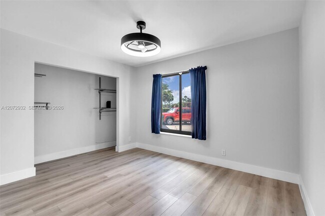Building Photo - 1038 SW 120th Way