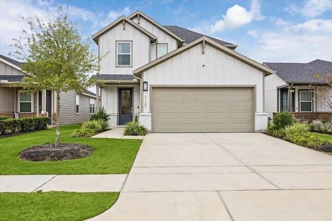 Building Photo - 7122 Clearwater Cv Dr