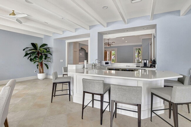 Building Photo - 3606 S Ocean Blvd