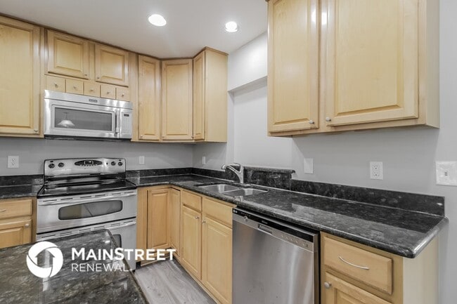 Building Photo - 509 Roy Blvd