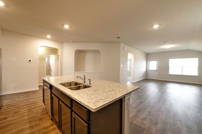Building Photo - 13035 Minuet Sway