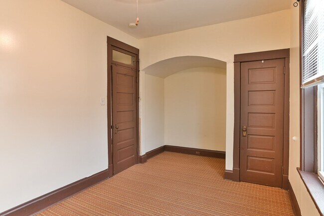 Building Photo - 2318 N 5th St