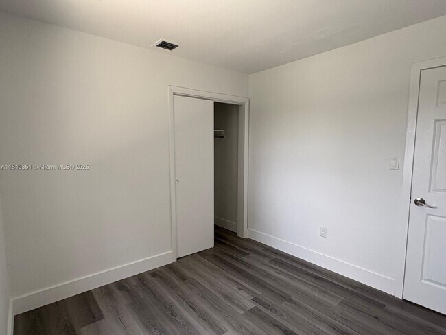 Building Photo - 3368 NW 51st Terrace