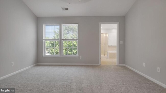 Building Photo - 4724 Hanrahan Pl