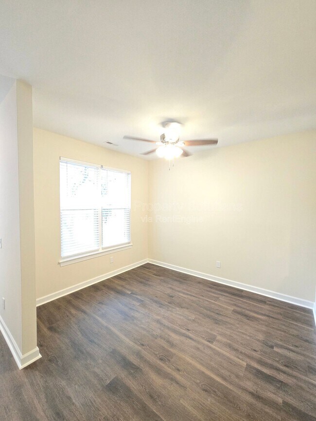 Building Photo - 5813 Wrightsville Ave