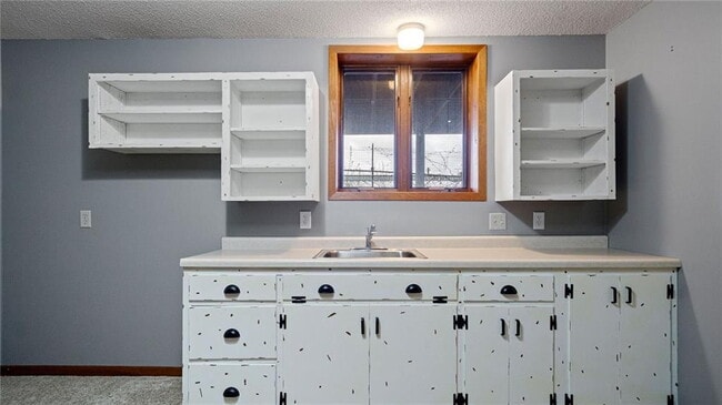 Building Photo - Spacious 4-Bedroom Home with Fenced Yard, ...