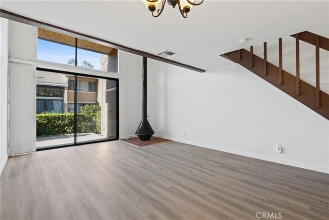 Building Photo - 80 Lakepines-
