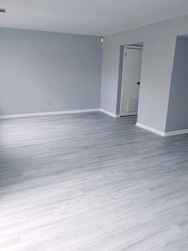 Building Photo - Coming soon