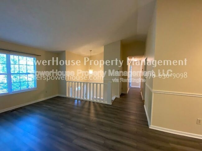 Building Photo - 10260 Piney Ridge Walk