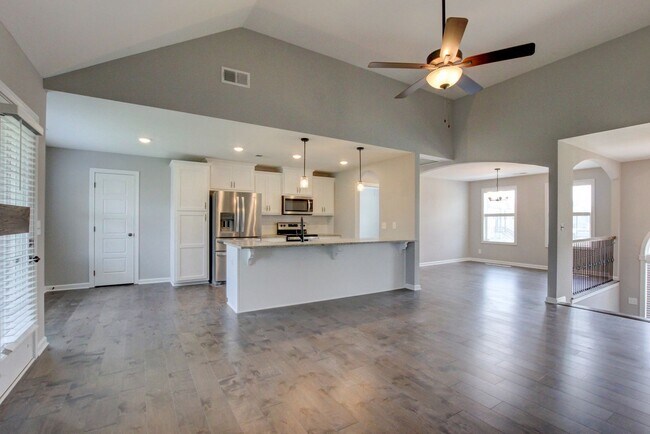 Building Photo - 1092 Barnhill Rd