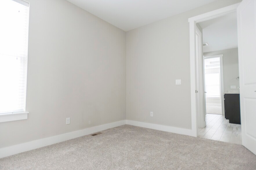 Building Photo - 8791 Culebra Ct