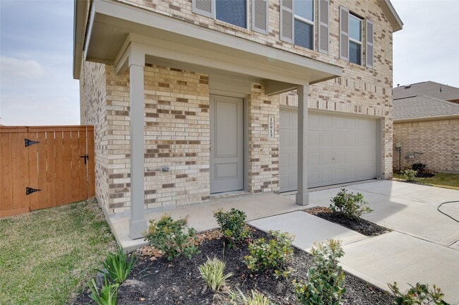 Building Photo - 10915 Tawny Rdg Dr