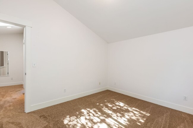 Building Photo - Charming 3 Bed Townhouse in Seattle