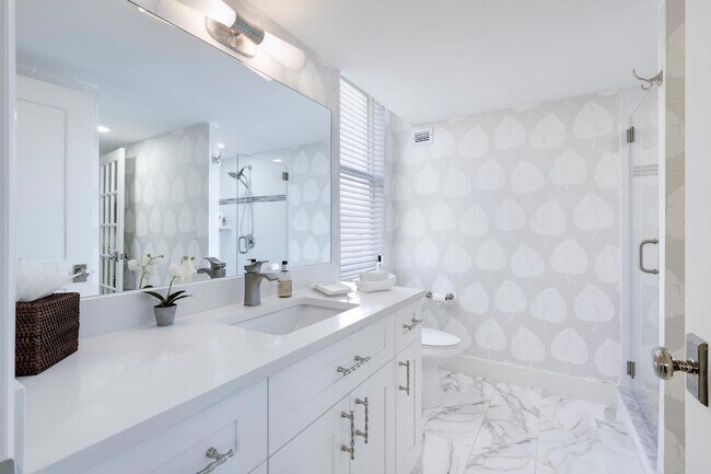 Building Photo - 1701 S Flagler Dr