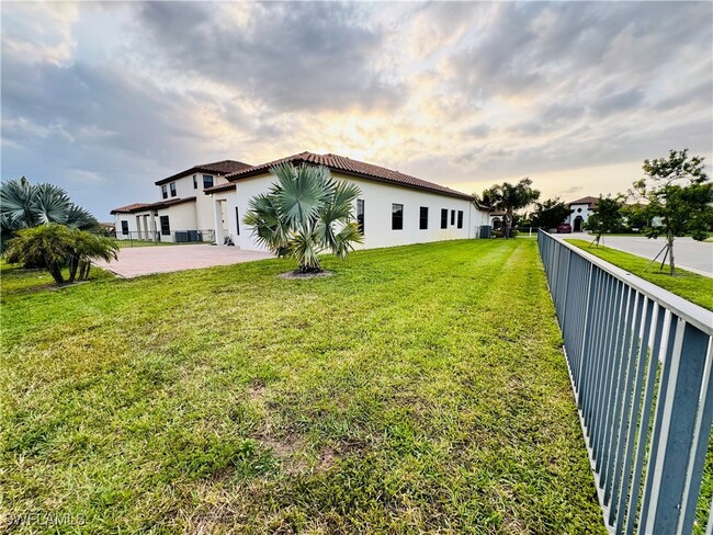 Building Photo - 5008 Salerno St