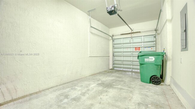 Building Photo - 8821 NW 103rd Pl