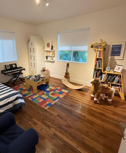 Building Photo - 1345 SW 60th Ct