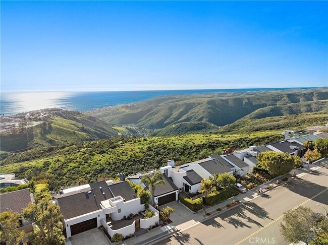 Building Photo - 3253 Alta Laguna Blvd