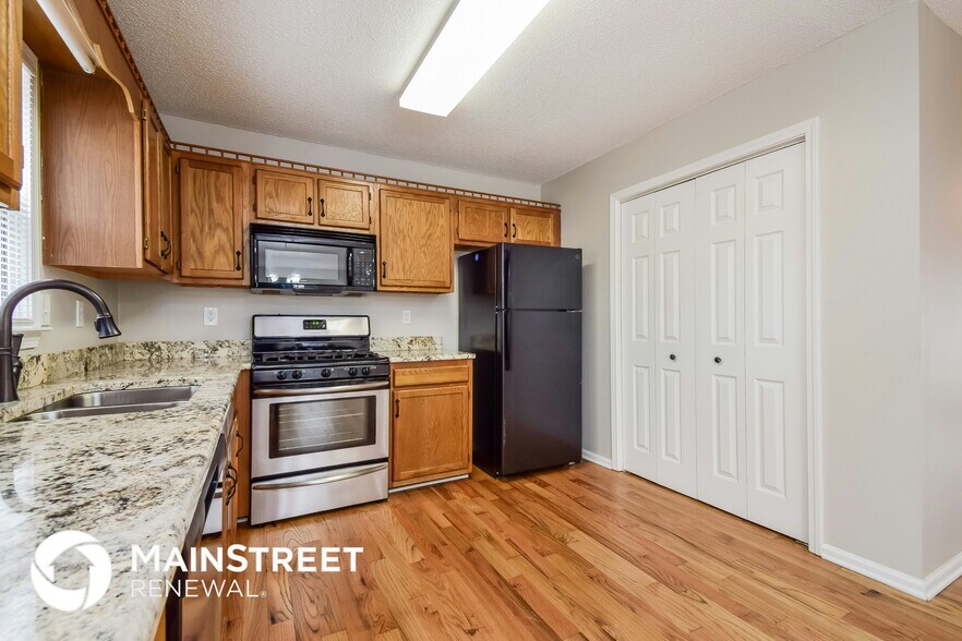 Building Photo - 3 Dene Dr
