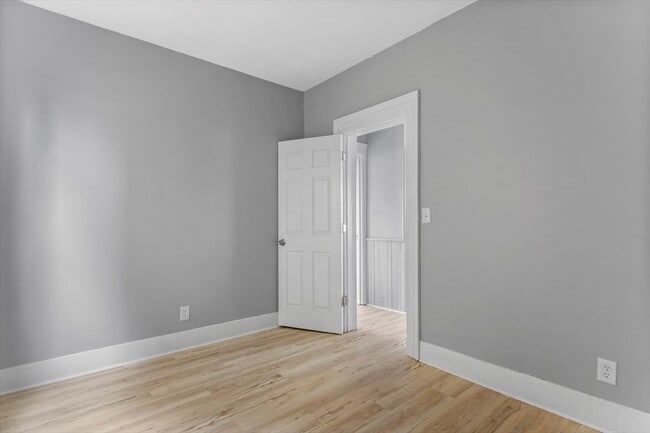 Building Photo - 55 Admiral St