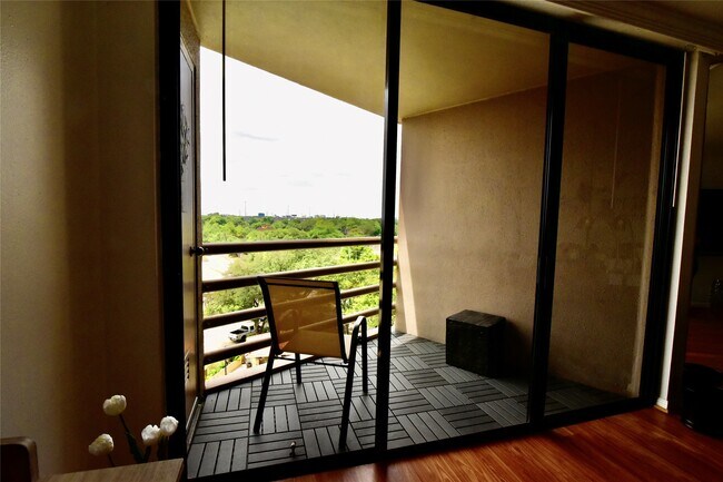 Building Photo - 3525 Sage Rd