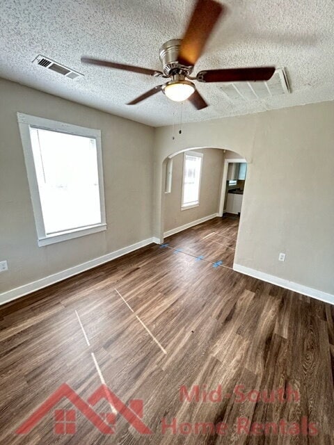 Building Photo - 253 Silverage Ave